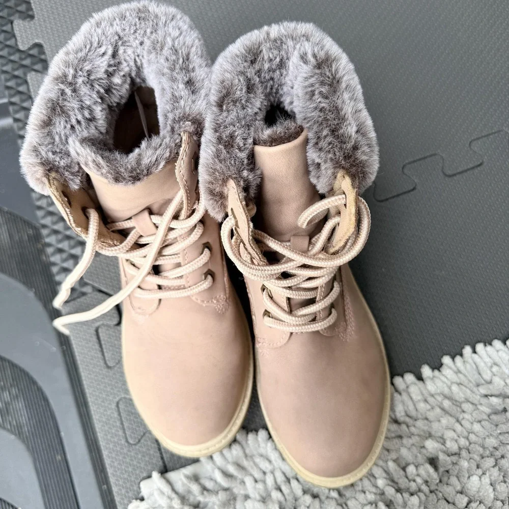 Portland Boots Womens Size 6 Beige Faux Fur Lined Ankle Snow Lace Up Winter